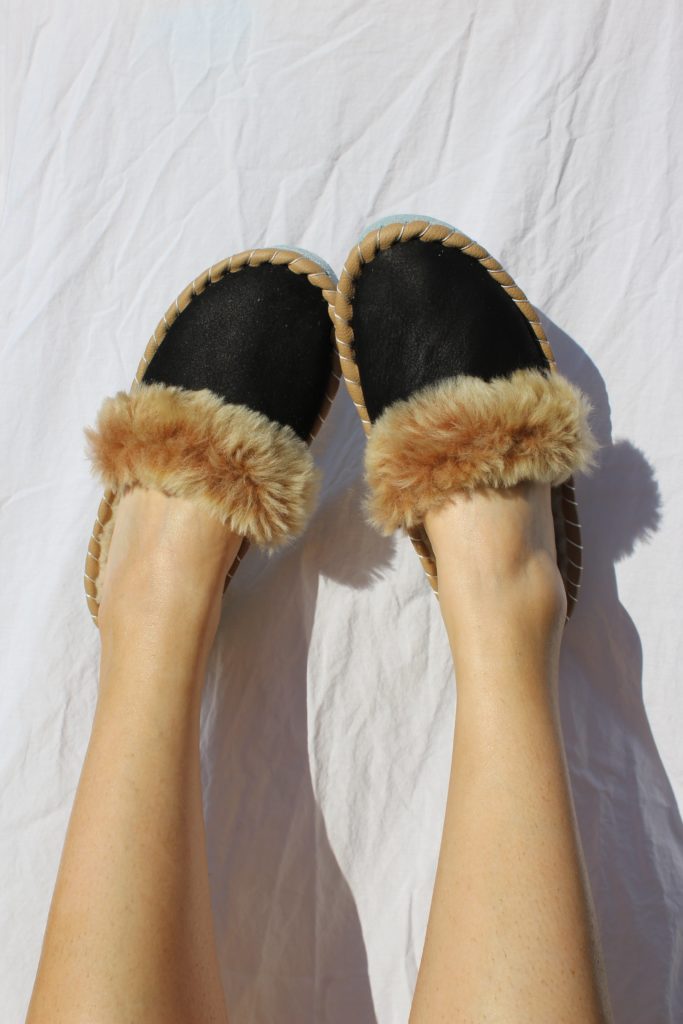 Cosy Days at Home - ONAIE Sheepskin Mules