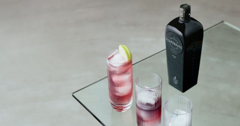 Scapegrace Black Gin