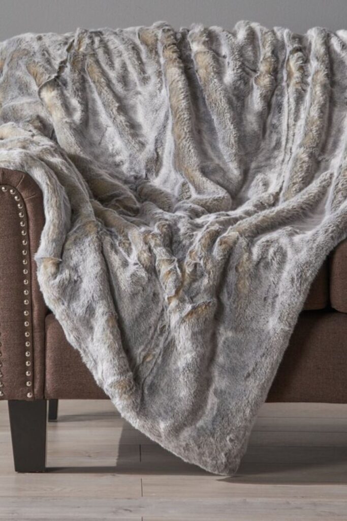 faux fur throw