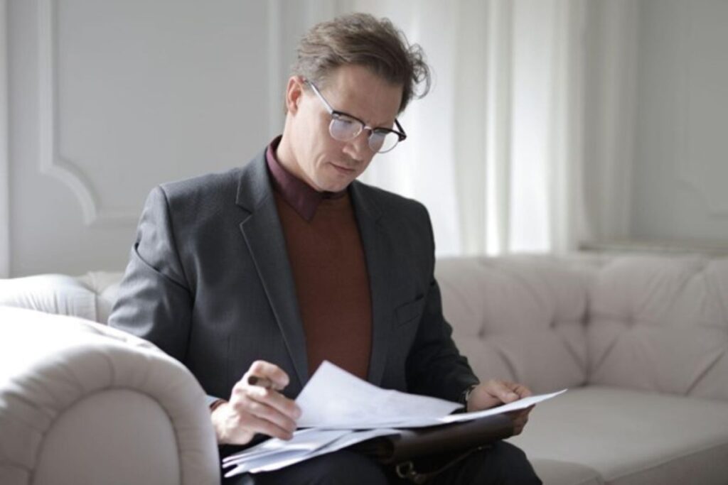 family mediator