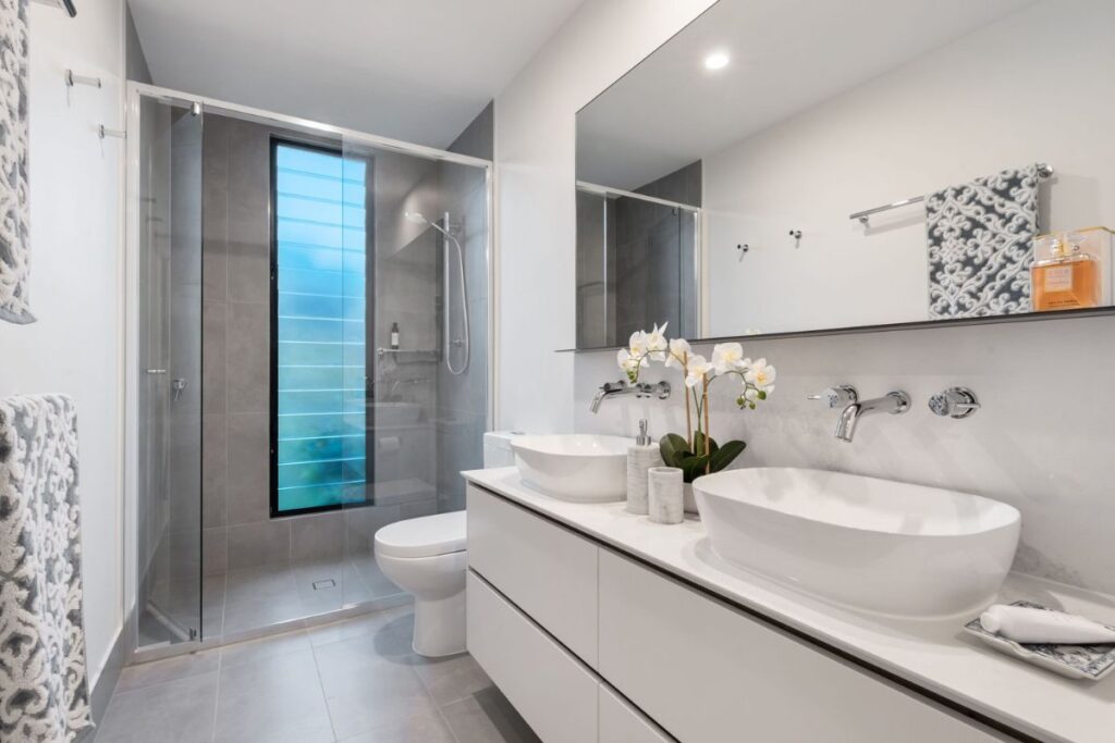en-suite bathroom