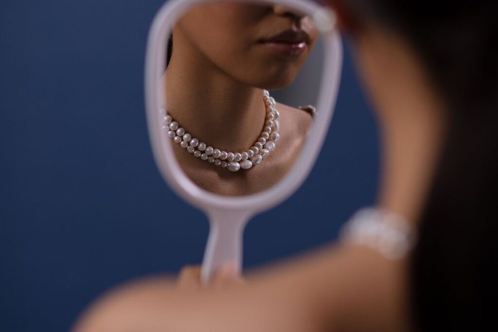 how to style jewellery