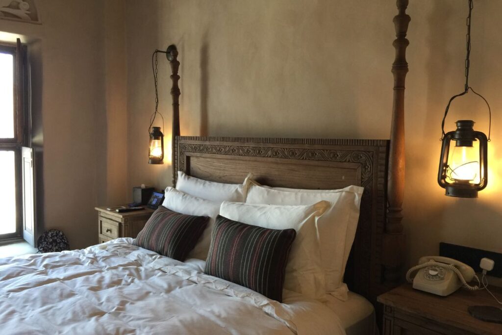 guest bedroom bedside lamps
