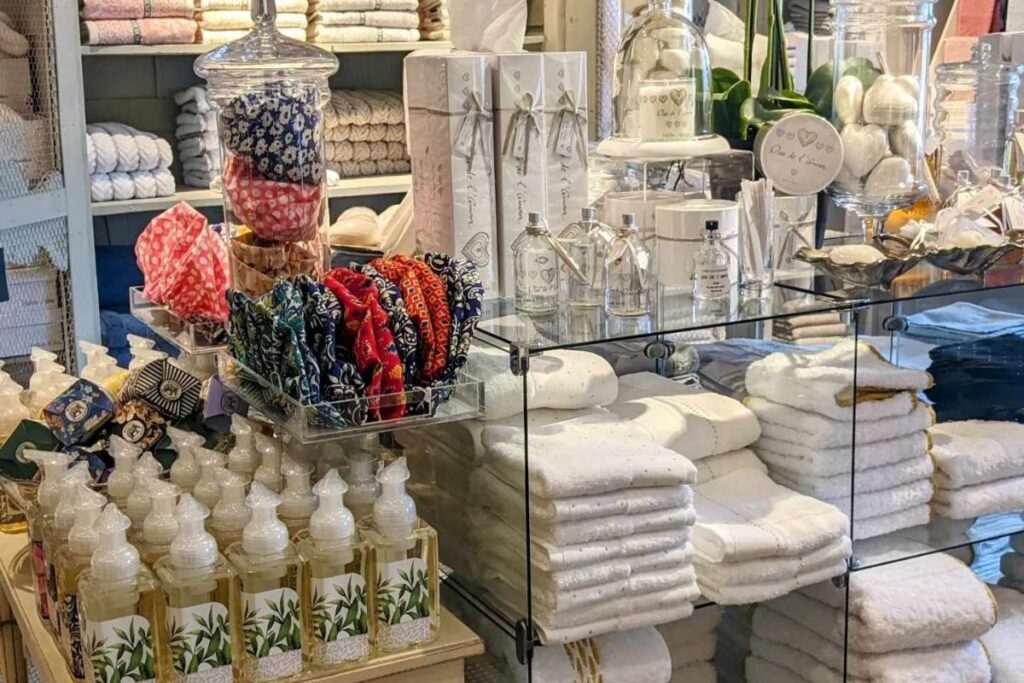 Christmas Shopping Bathroom at Woods