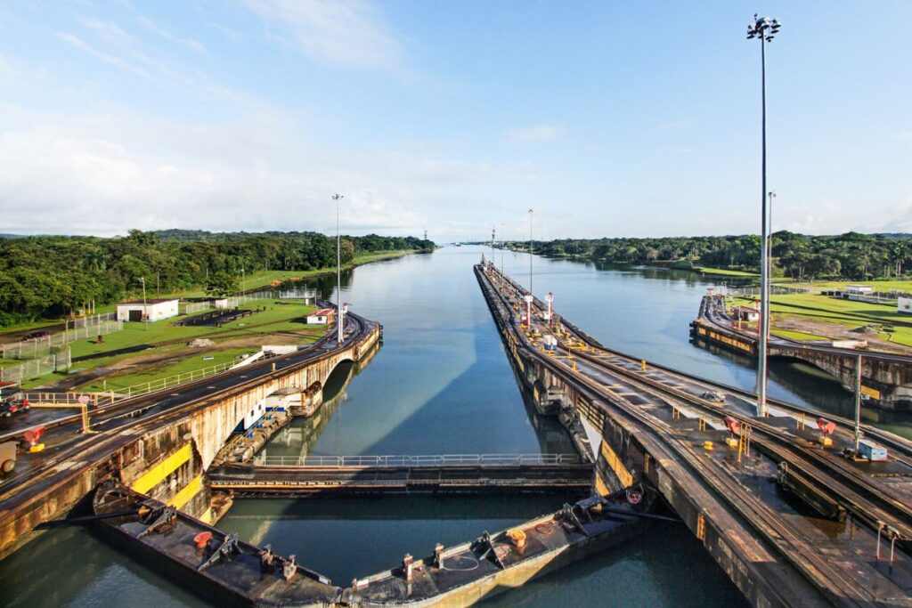 cruise Panama Canal