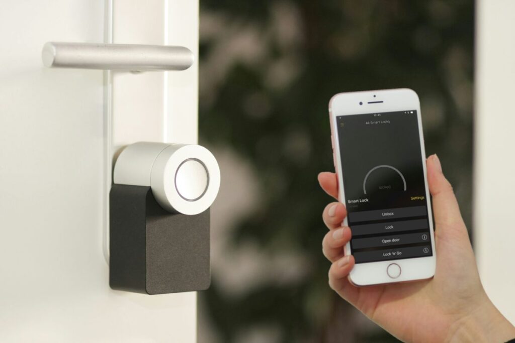 trends in home décor smart home security