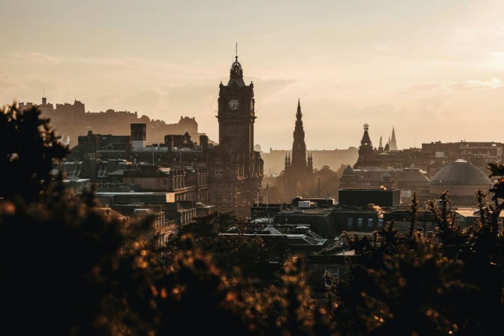 navigating Edinburgh