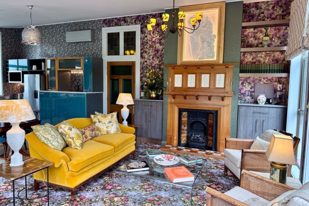 New Zealand backpackers retreat