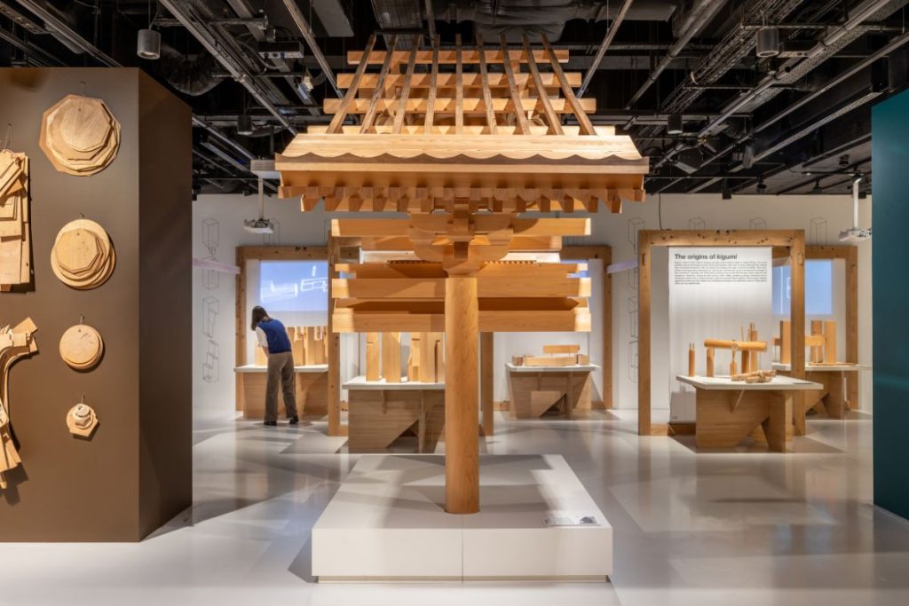 High Street Kensington at Easter