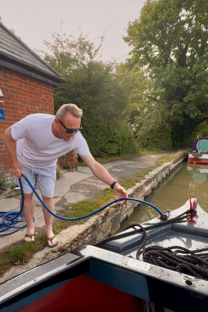 narrowboat canal holiday