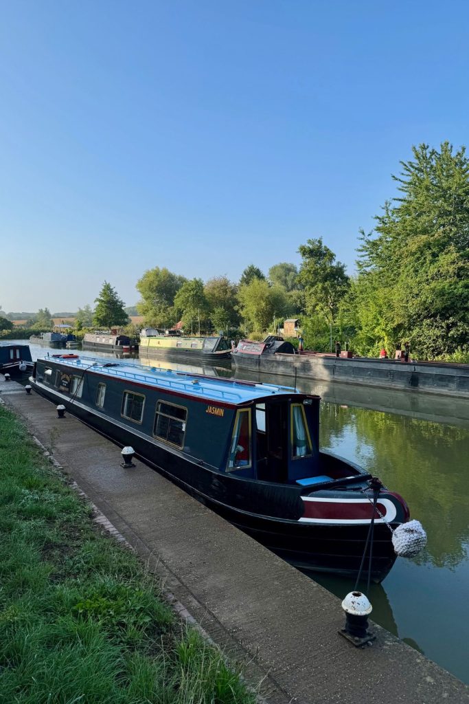 narrowboat canal holiday