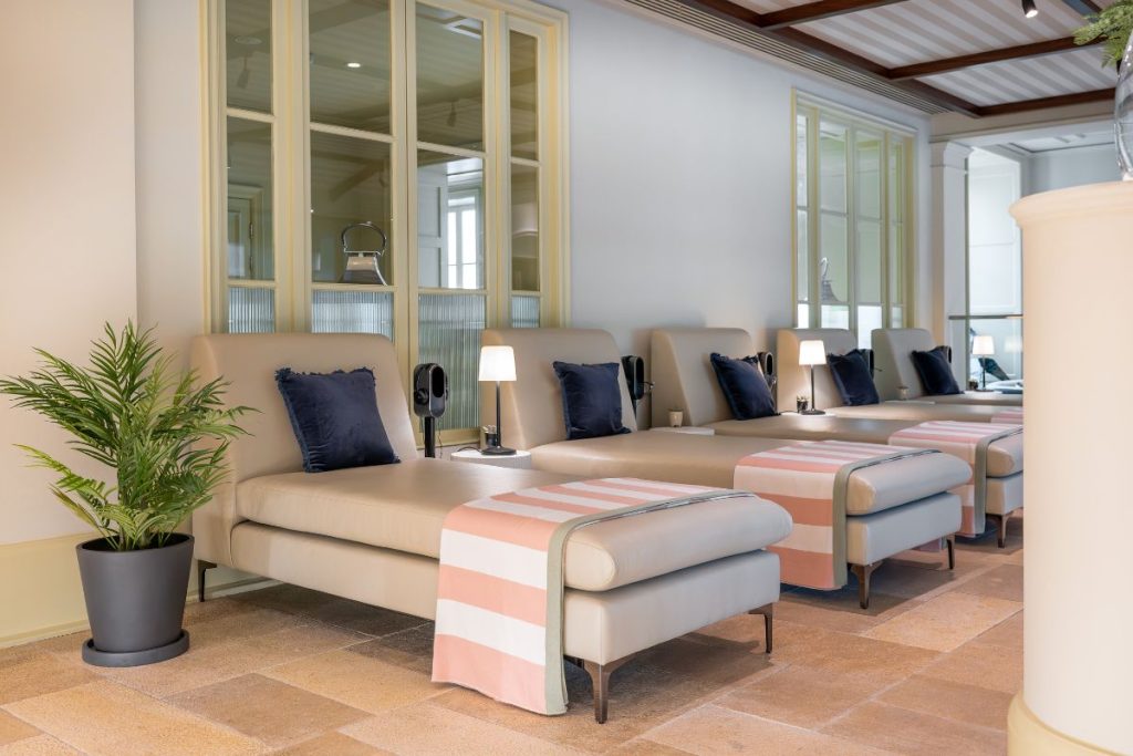 Day Beds in the Relaxation Lounge