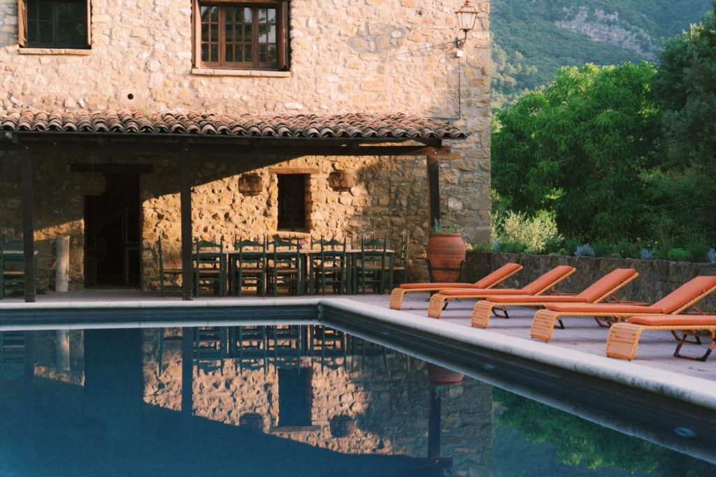 off grid in Girona
