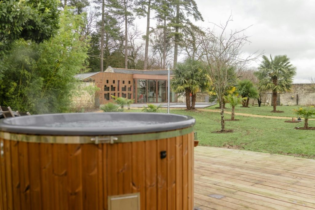 lodges with hot tubs