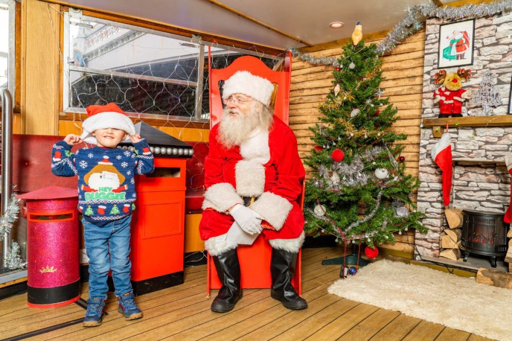 Santa Cruise with City Cruises