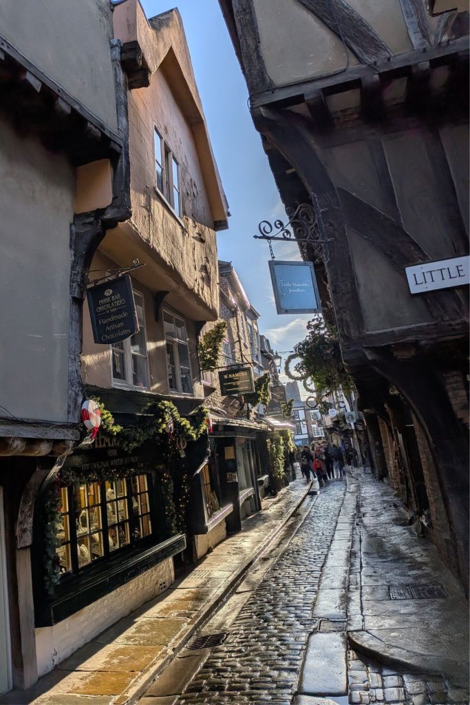 City Cruises - the Shambles