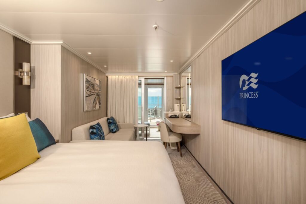 Princess Cruises in the Panama Canal