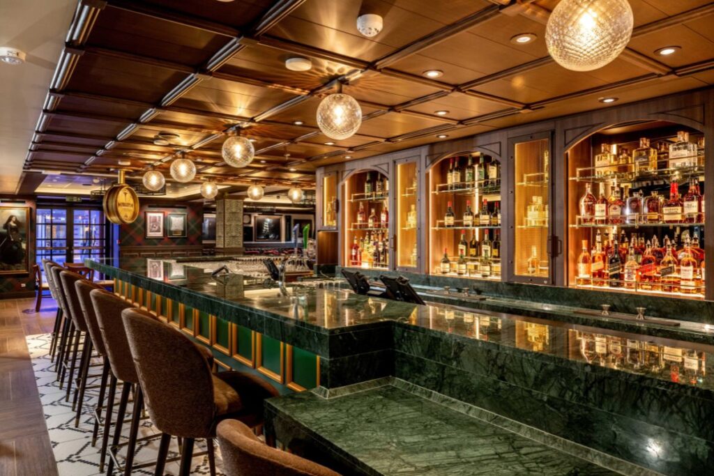 Princess Cruises in the Panama Canal