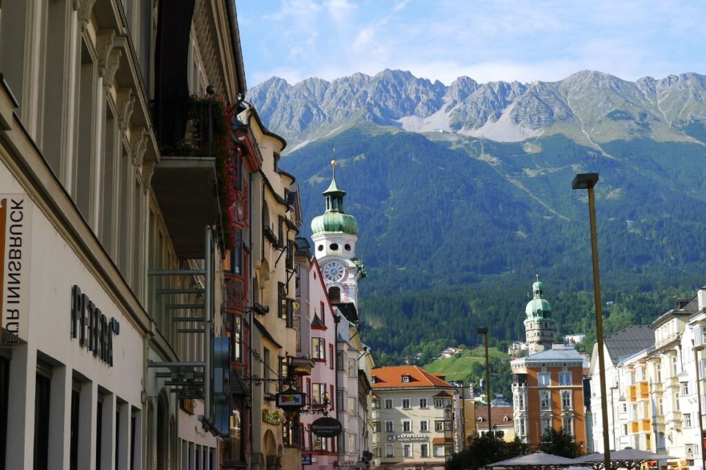 ski in Austria
