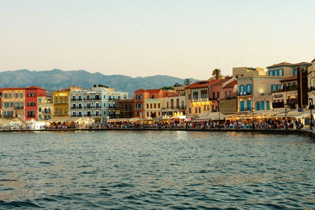 One Traveller Crete
