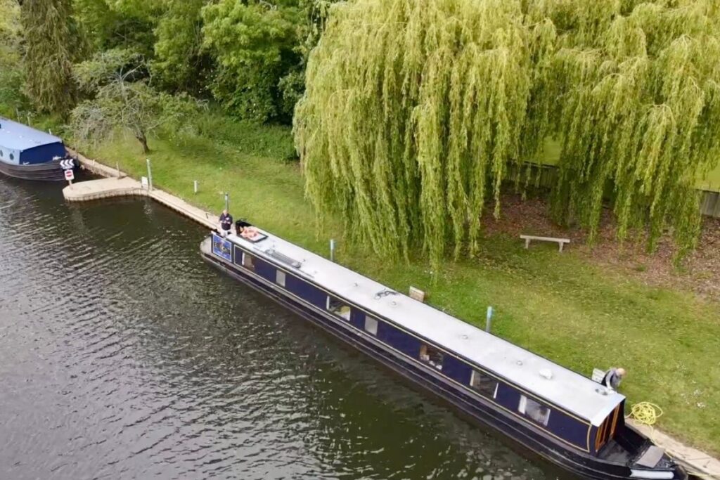 narrowboat holiday