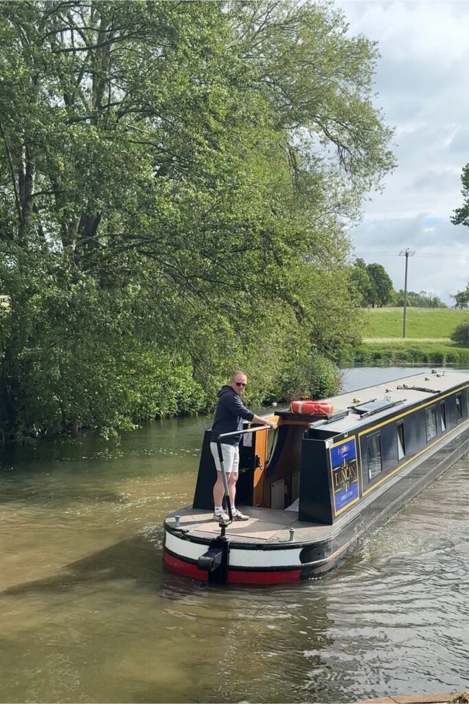 narrowboat holiday