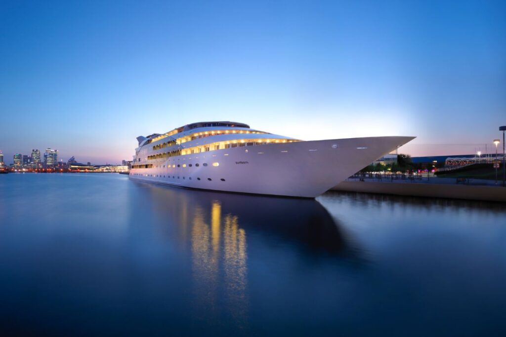 Sunborn Yacht Hotel