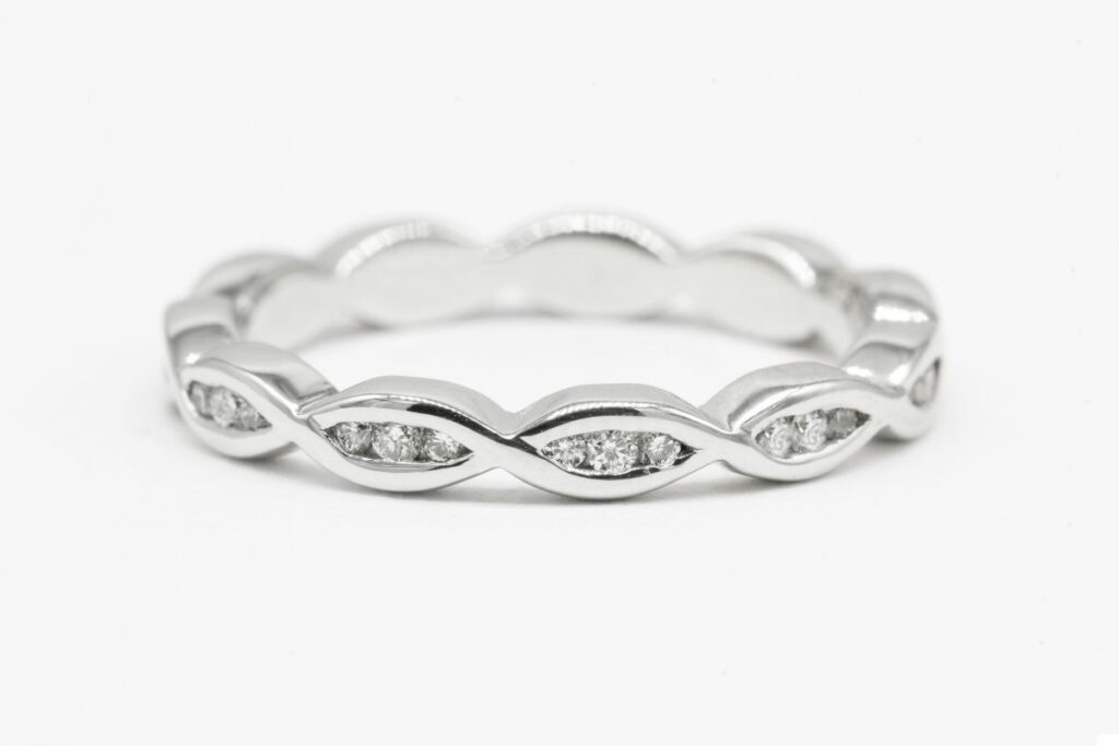 anniversary rings
