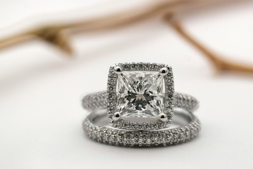 anniversary rings