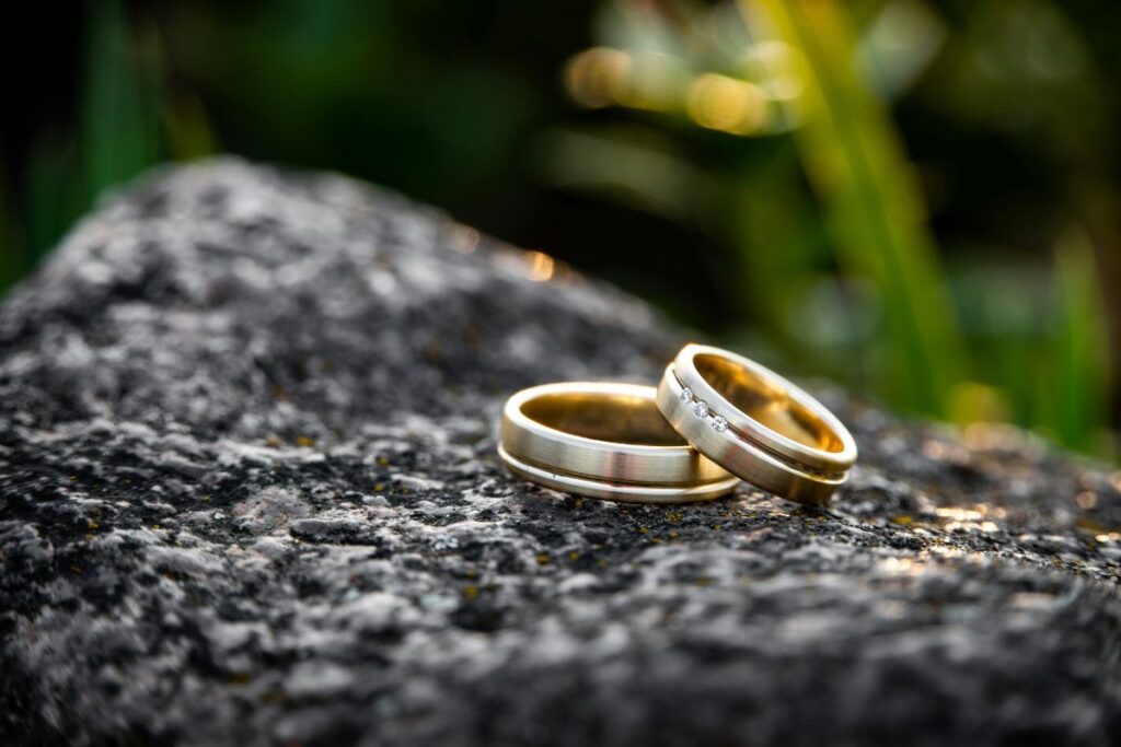 anniversary rings
