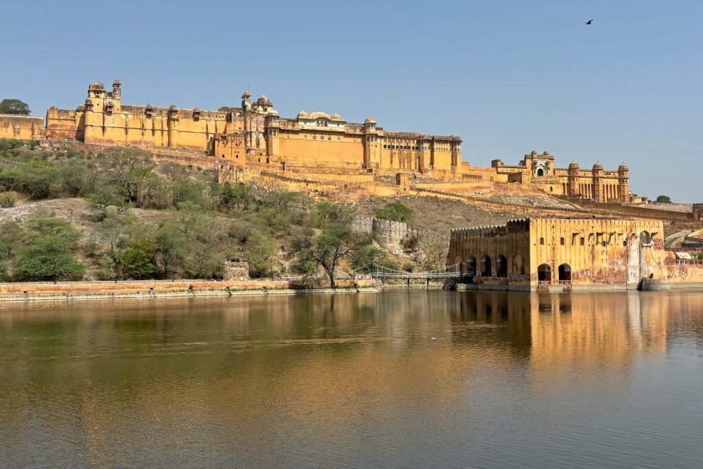 river cruise in India