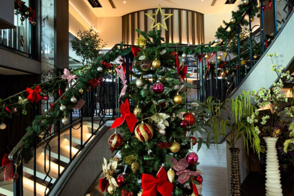 festive river cruises