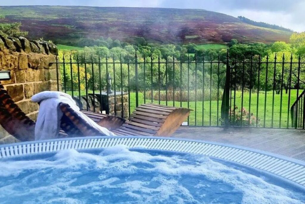 Peak District luxury break