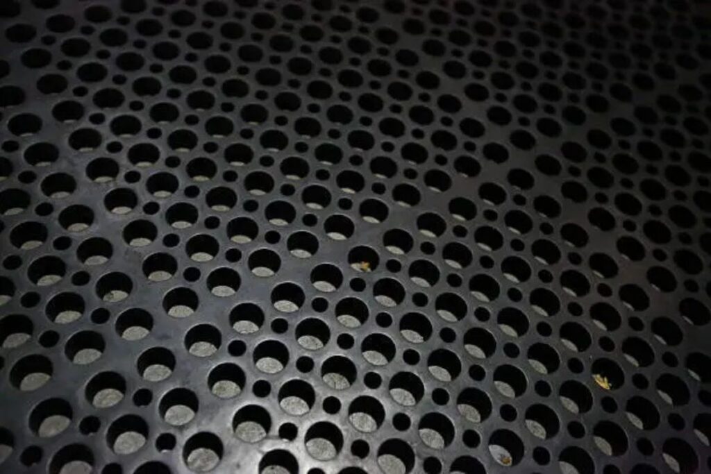 perforated rubber screens