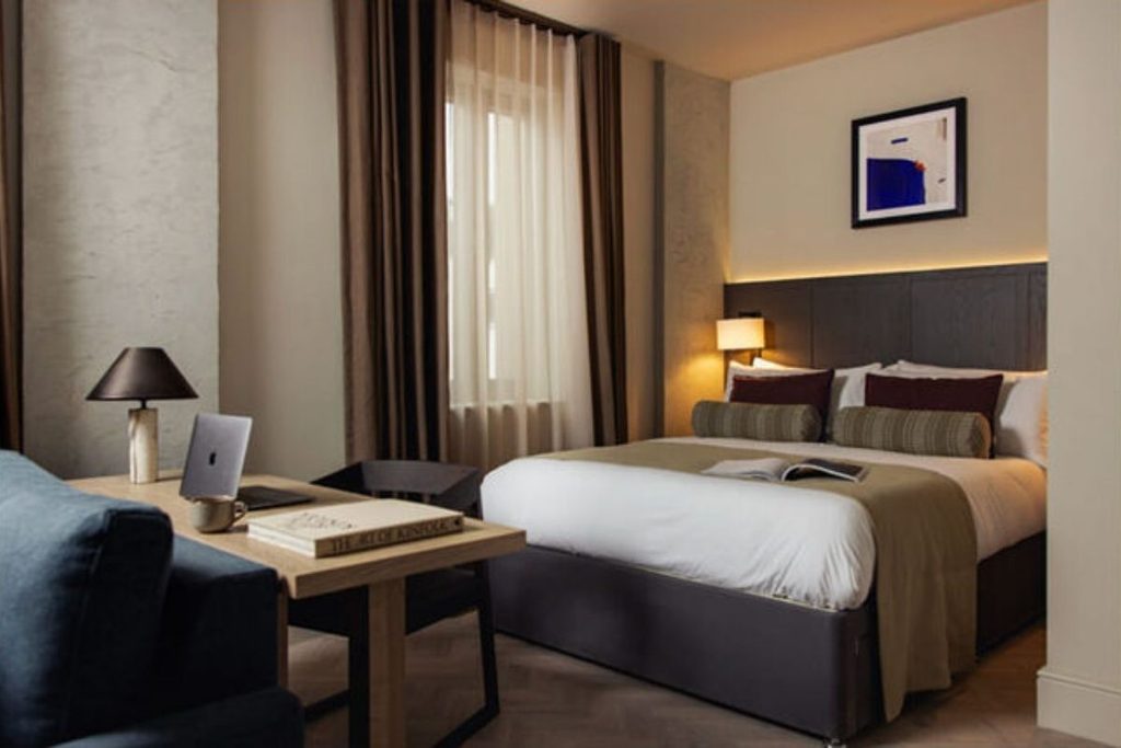 aparthotel