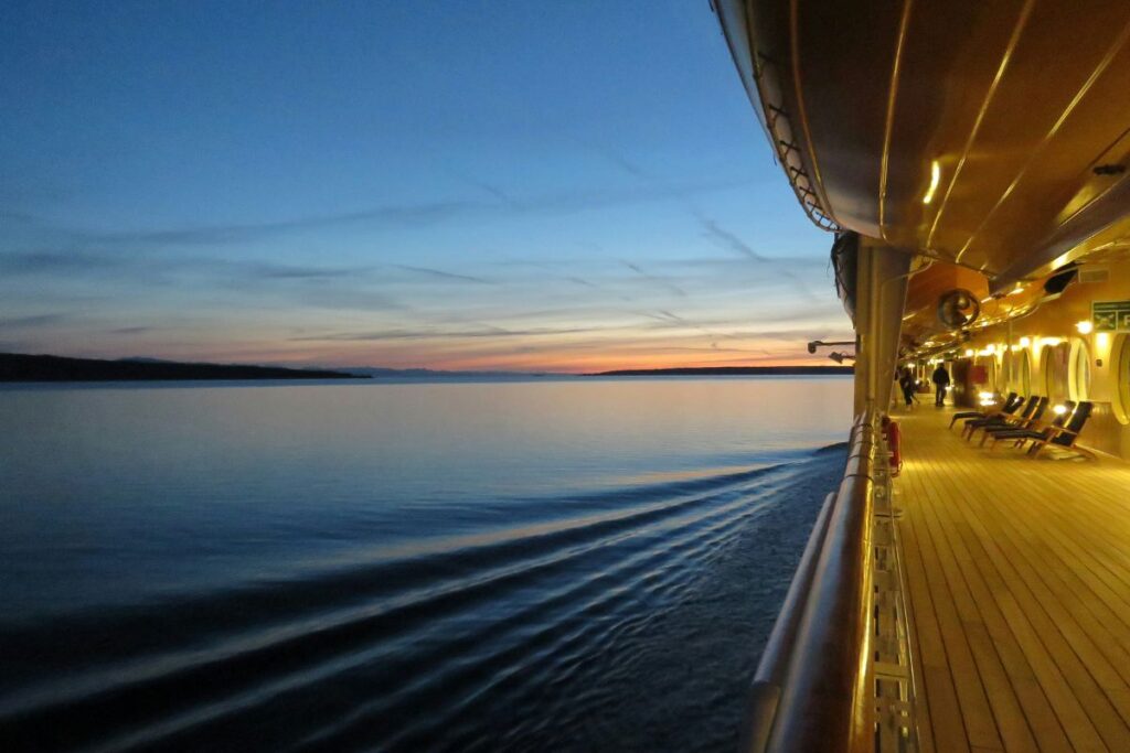 what to do if injured on a cruise ship