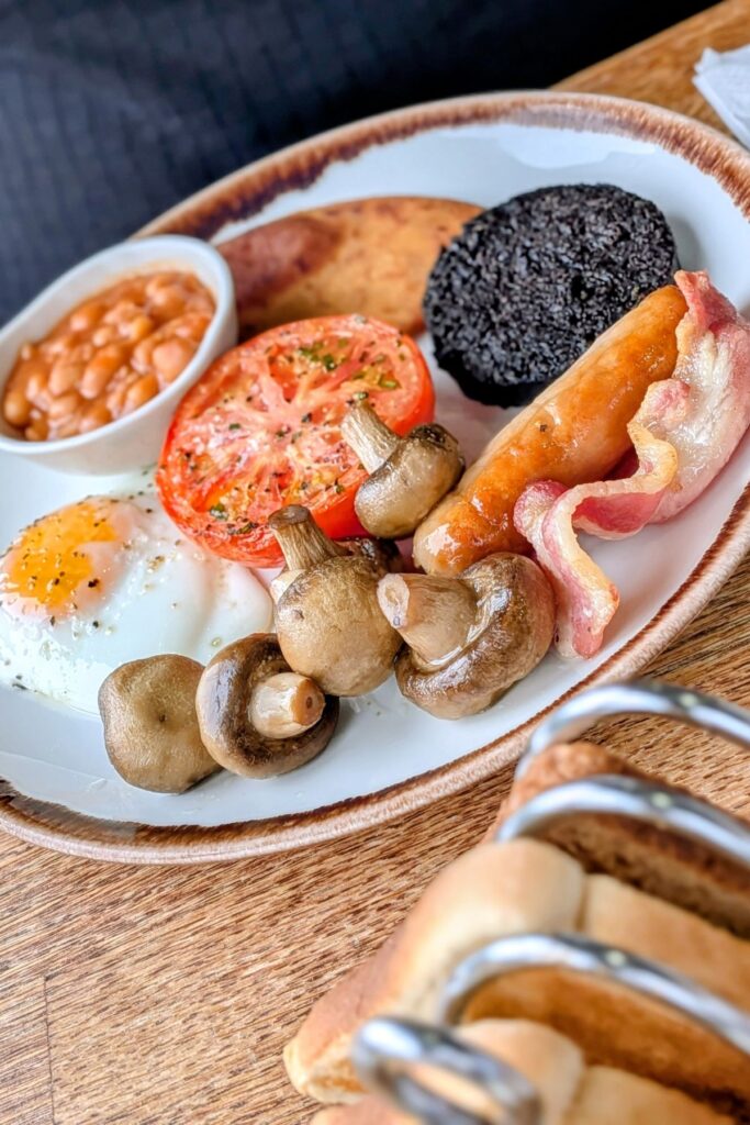 Full Scottish Breakfast at Bridge of Orchy