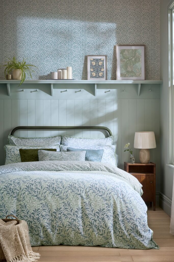 William Morris at Home X Ashley Wilde Set