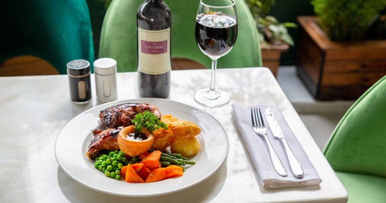 Sunday Roast Image with wine