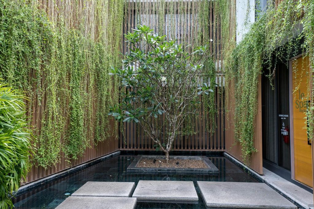 garden spa retreat