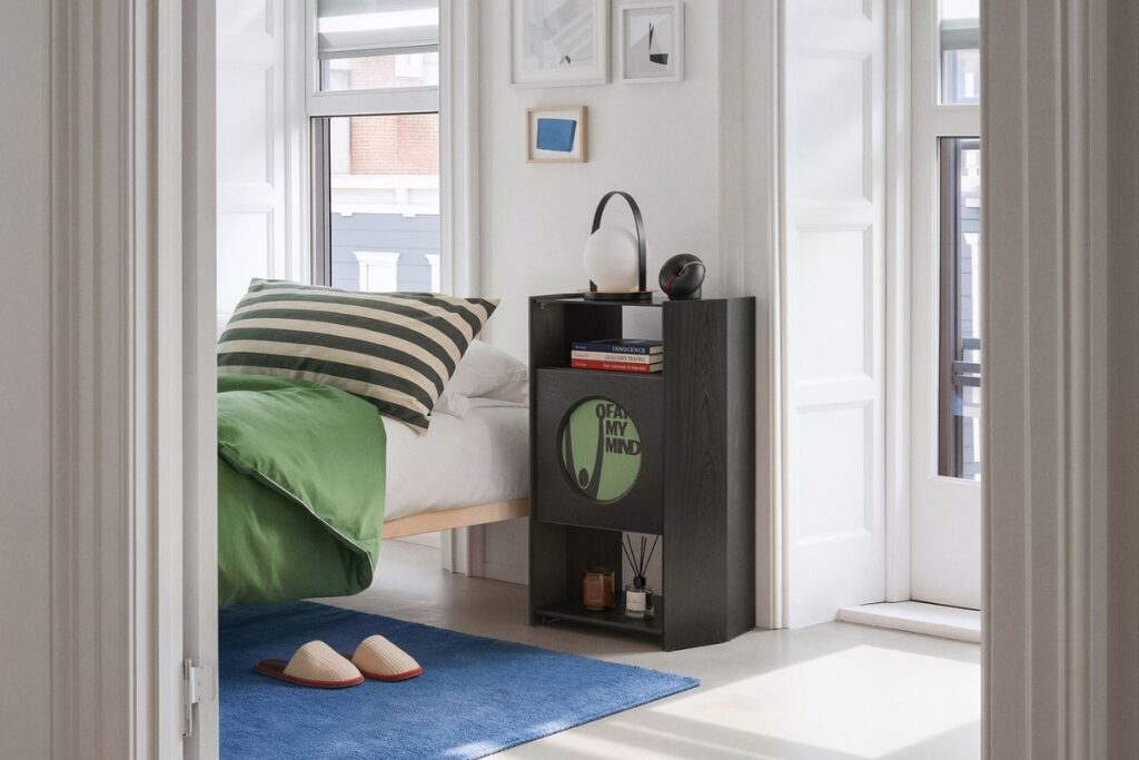FITUEYES Record Player Stand